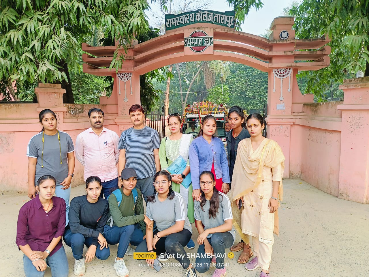 Something went wrong...